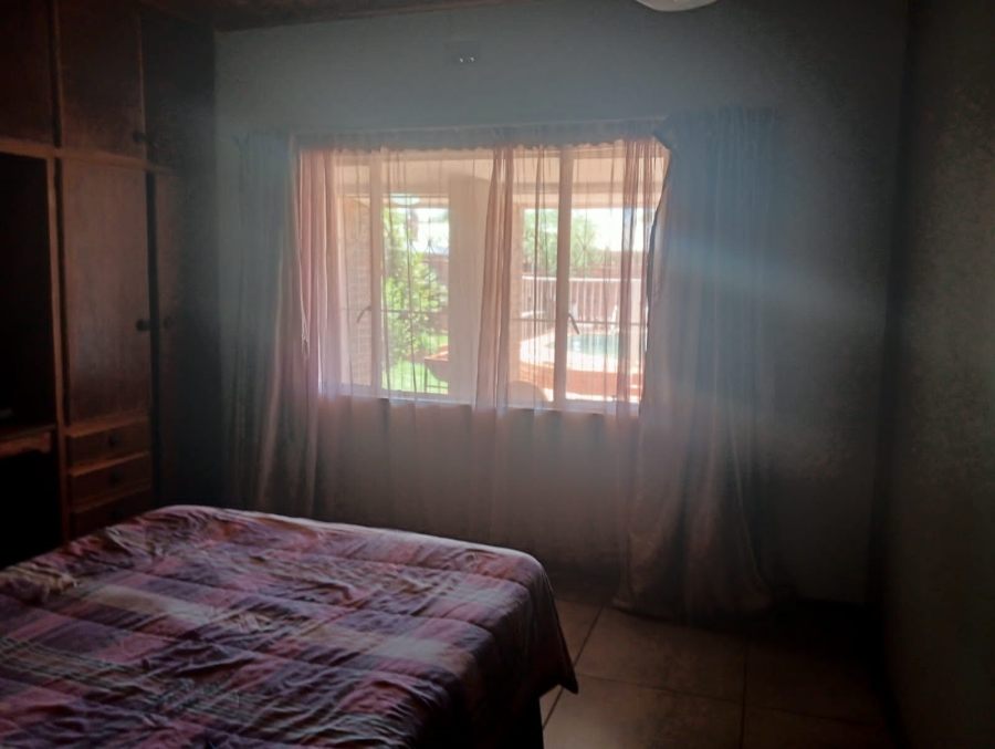 5 Bedroom Property for Sale in Kuruman Northern Cape